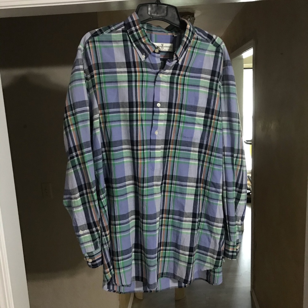 Fairway and Greene ( 4 button) button down